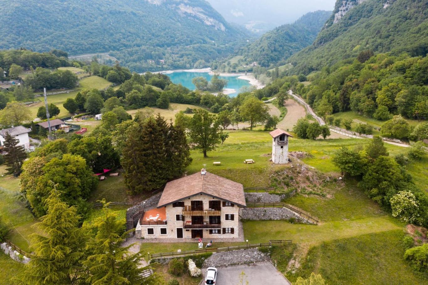 La Rustica Sul Lago Di Tenno Mansarda ภายนอก รูปภาพ